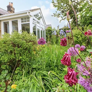 Holiday home The Cottage, 5 Richley Terrace United Kingdom