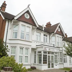  Apartment Horizon - Close To Beach, Train Station & Airport United Kingdom